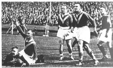 Gwyn-Richards-Scores-1933-Chall-Cup-Final.jpg